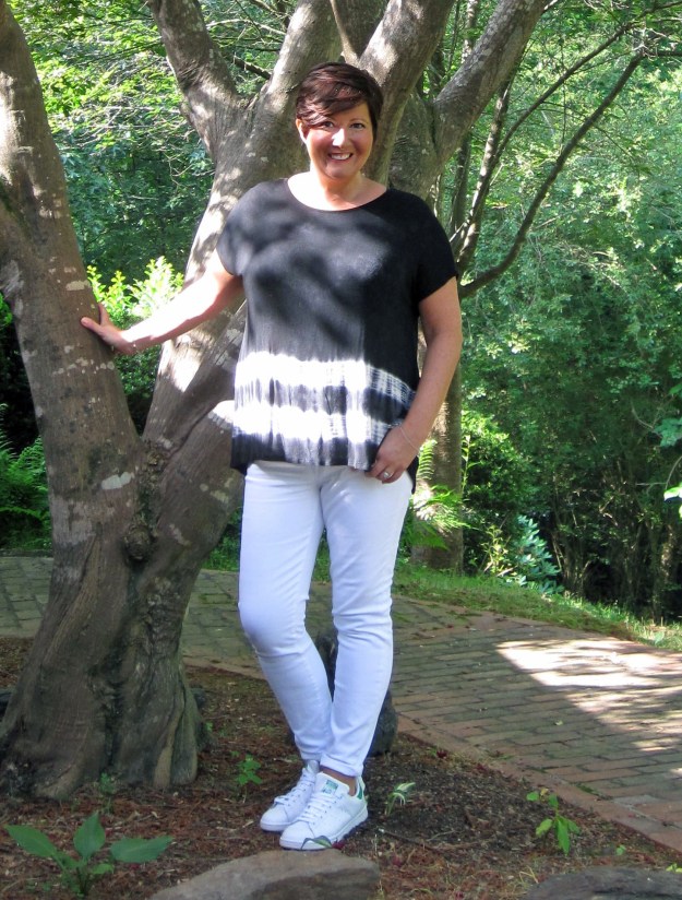 white jeans stan smith sneakers